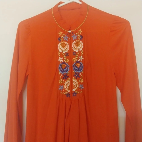 Vintage Red Embroidered Long Robe - Picture 2 of 6